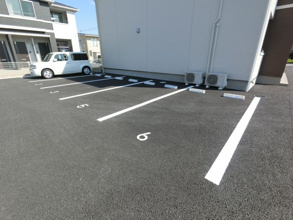 【駐車場】