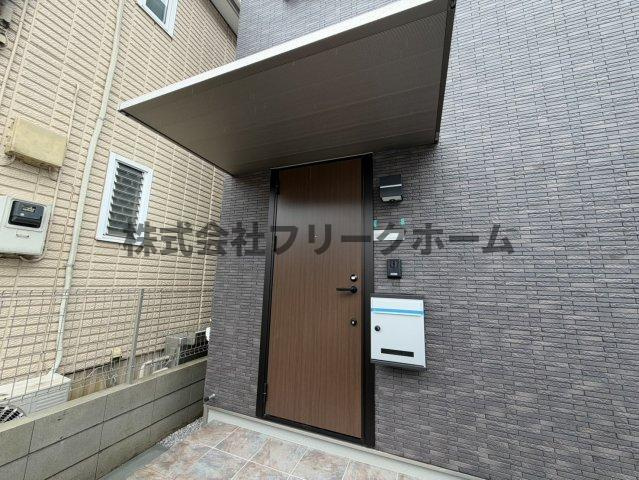 小金井市緑町４丁目のテラスの玄関