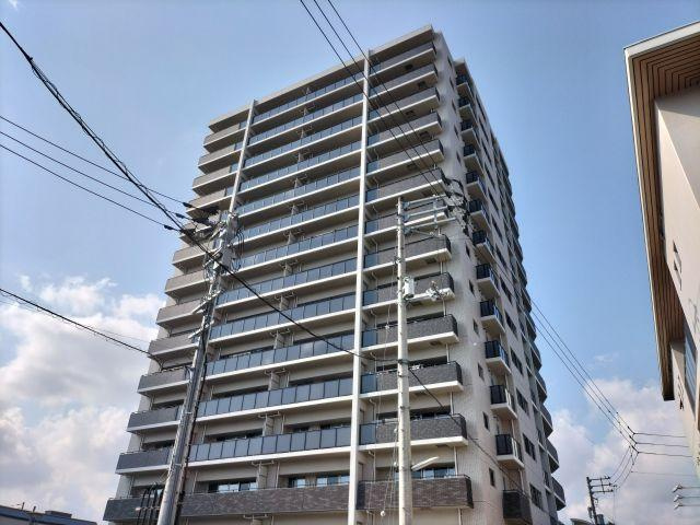 サーパス高知駅レジデンスの外観