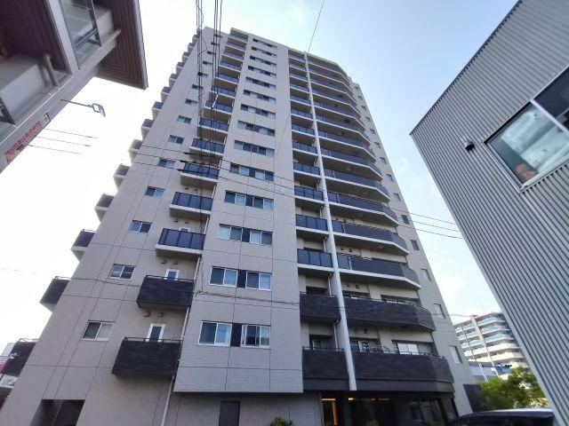 サーパス高知駅レジデンスの外観