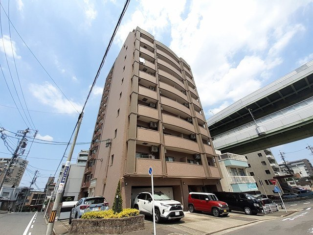 アゲート　白壁の外観