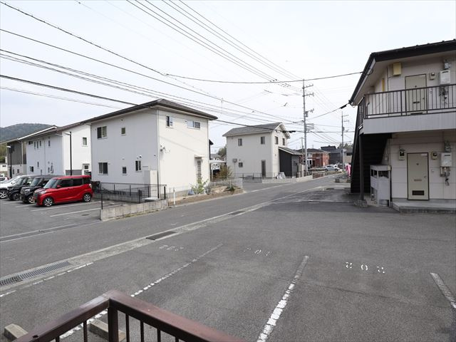 米満ハイツⅠ号棟の駐車場