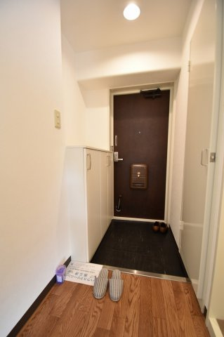 第一玉造マンションの玄関
