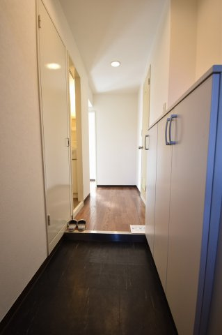 第一玉造マンションの玄関