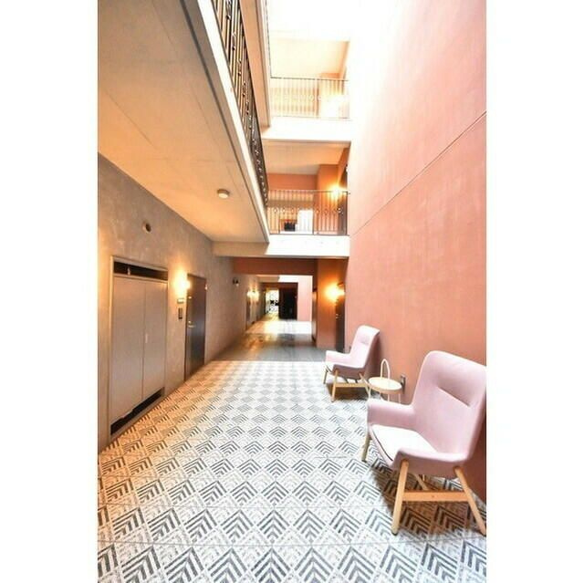 CRESCENT　COURTの外観