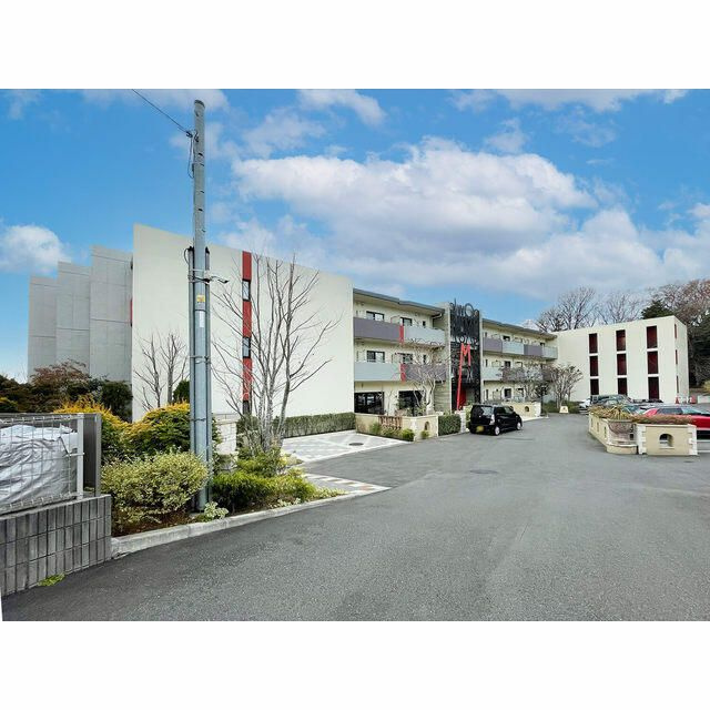 CRESCENT　COURTの外観