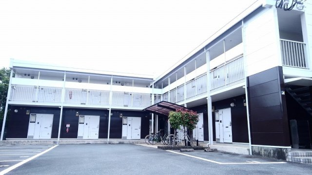 レオパレス高良川の外観|設備・仕様は号室により異なる為、現況を優先致します。