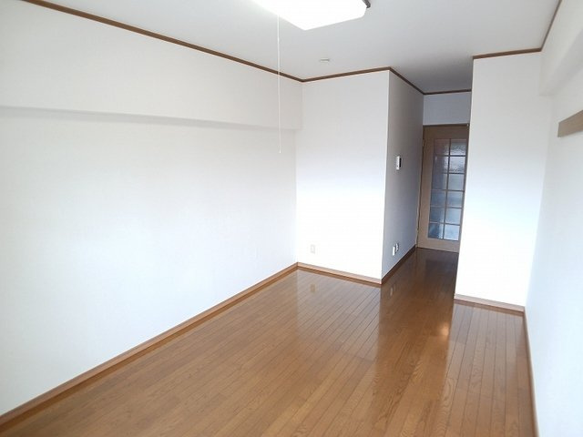 【内装】 | プレンティⅡ | 過ごしやすい室内です