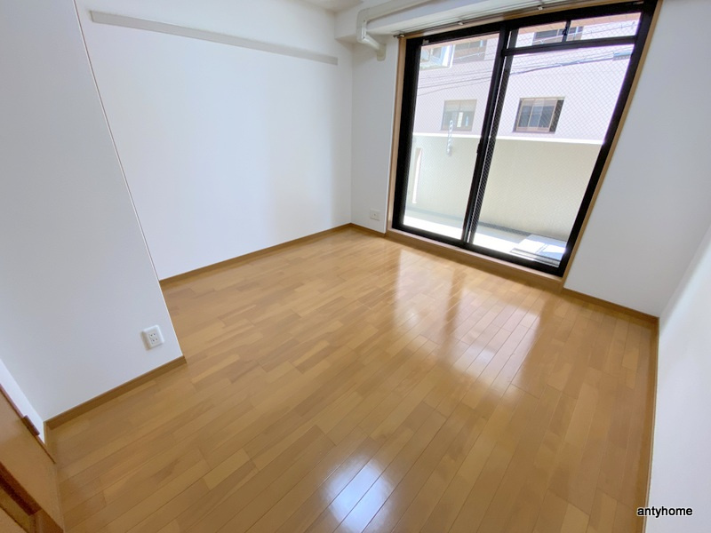 プレサンス東本町　仲介手数料無料の寝室