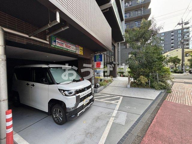 デュオステージ横濱伊勢佐木の駐車場