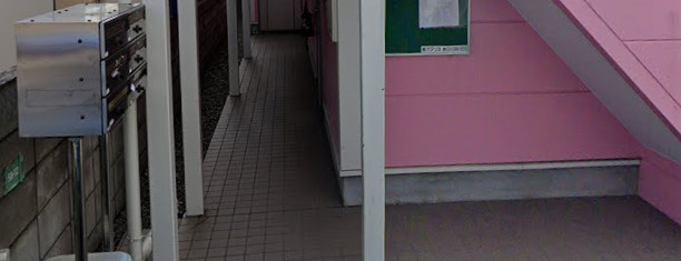 シエスタ若宮のエントランス
