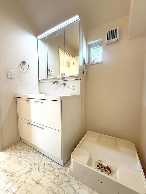 山王２丁目戸建の独立洗面台