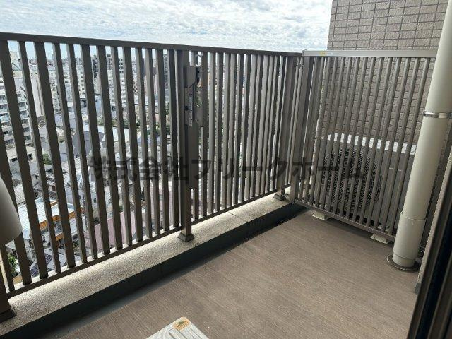 三鷹市下連雀４丁目の賃貸マンションのバルコニー