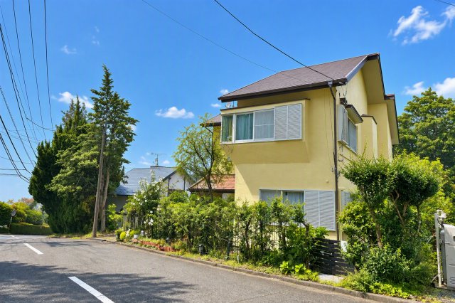 函南町　南箱根ダイヤランドの前面道路含む現地写真