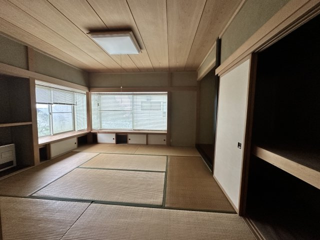 函南町　南箱根ダイヤランドの和室|来客時にも重宝する8帖の和室