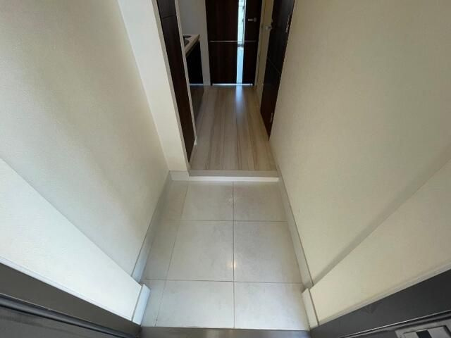 グランパーク町屋の玄関