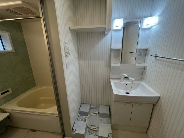 CASA BLUの洗面所