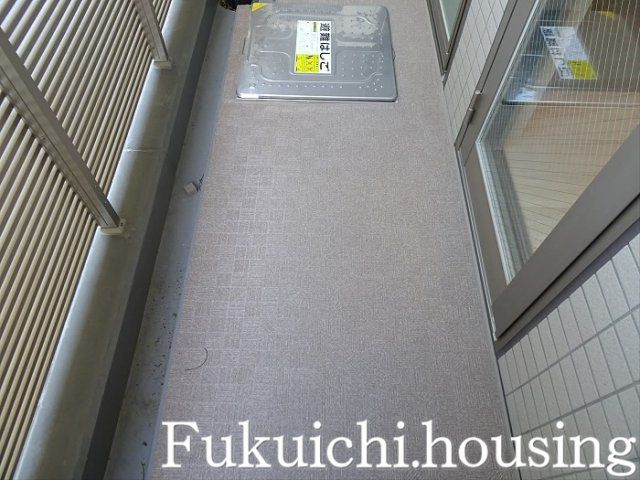 クオーレエフのバルコニー