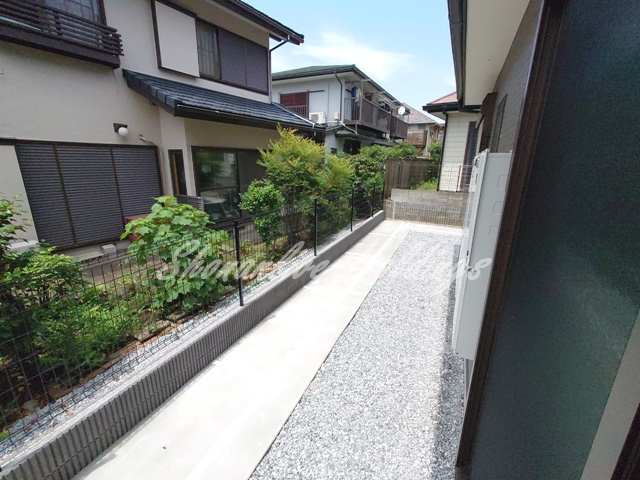 藤沢市鵠沼海岸３丁目のアパートのバルコニー