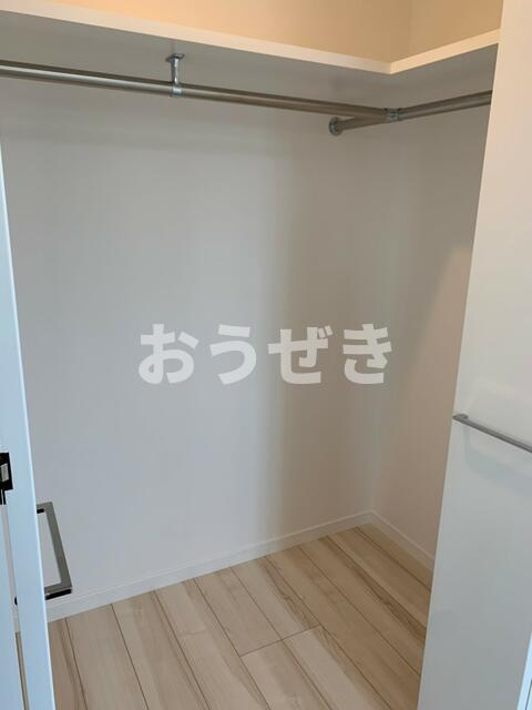 エストゥルース横濱吉野町の収納