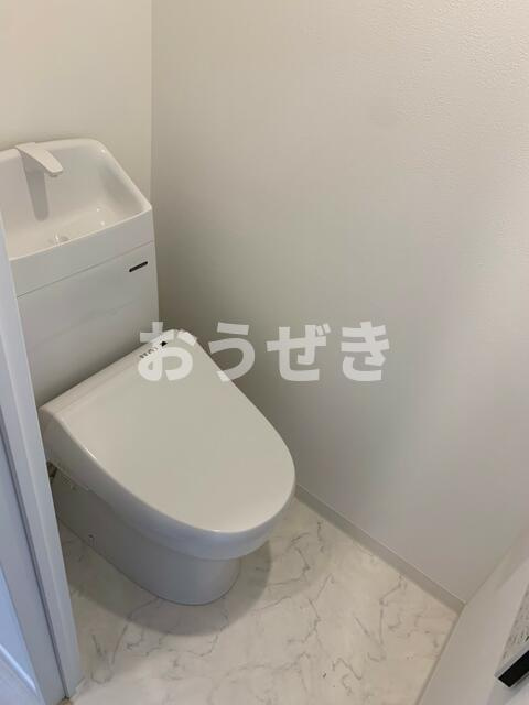 エストゥルース横濱吉野町のトイレ