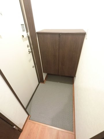ミリアビタ稲毛東の玄関