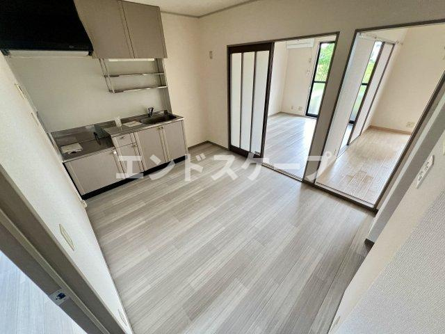 ラ・リュッシュ　Ａの居間・リビング|高崎、前橋、伊勢崎エリアのお部屋探しはエンドスケープまで！お客様の理想お聞かせ下さい♪