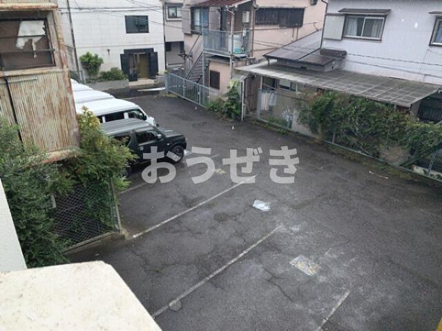 コーポ南浅間の駐車場|※同物件別部屋参考写真