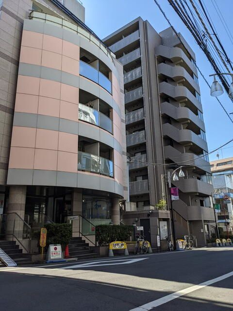 コモドスクウェア北新宿の外観