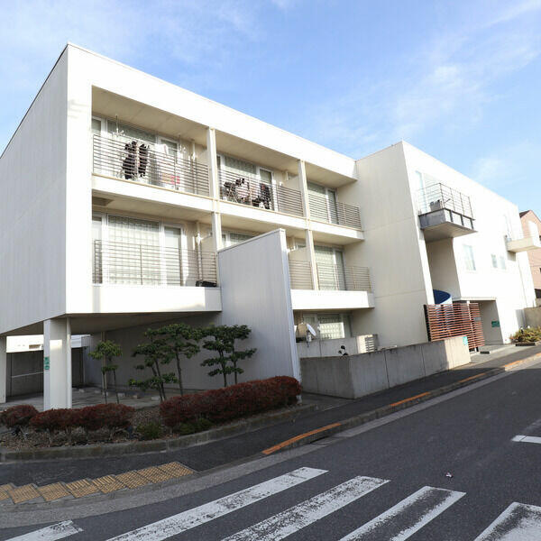 スペースSの外観