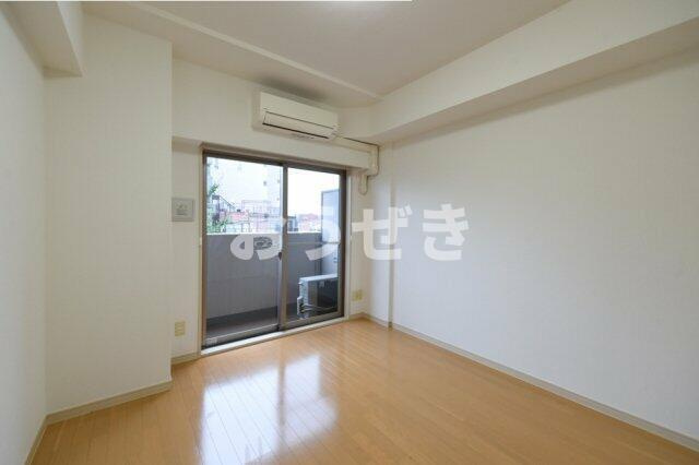 プレール・ドゥーク文京茗荷谷の居間・リビング