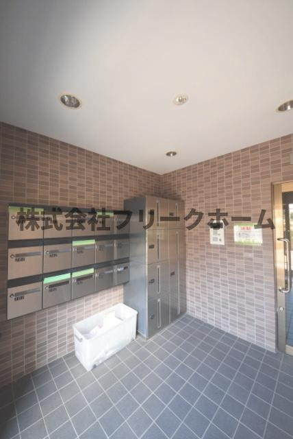 小金井市本町６丁目の賃貸マンションのロビー