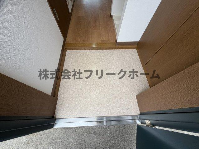 小金井市本町６丁目の賃貸マンションの玄関