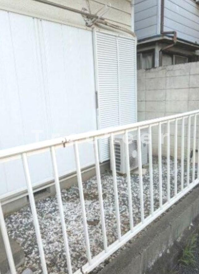 舟渡ハイツ2号棟のバルコニー
