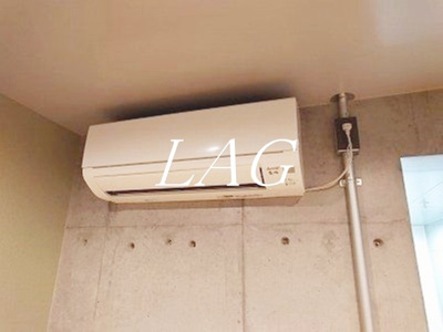 【設備】 | Ｍｏｎ－ｎａｋａ　Ａｐａｒｔｍｅｎｔ　Ｔｅｒｒａｃｅ | エアコンです。