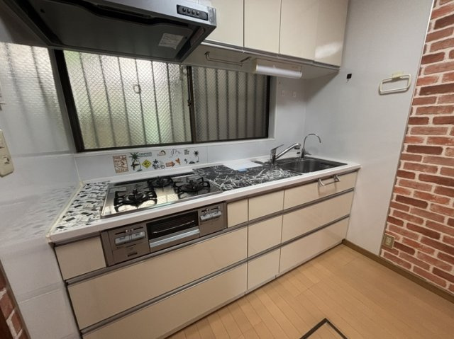 南区観音町６丁目戸建のキッチン