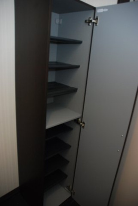 クレオ二又瀬壱番館の玄関