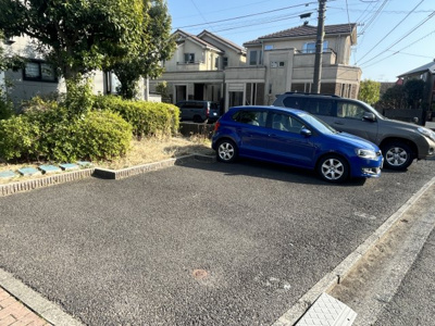 【駐車場】
