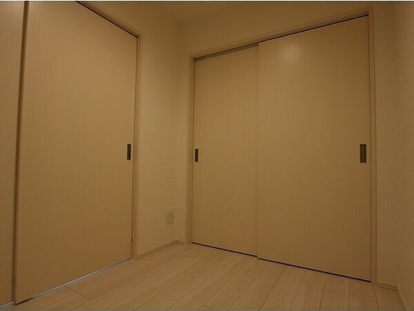 REGALEST豊田本町の洋室