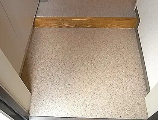 コスモ北与野の玄関
