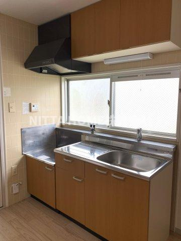 丹波市春日町野村のアパートのキッチン|収納たっぷりなオープンタイプのキッチン◇