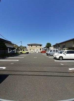 ヴィラ立川の駐車場