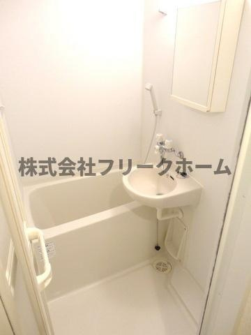 武蔵野市吉祥寺南町２丁目の賃貸マンションの浴室