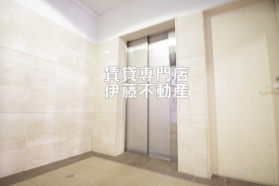 ITOH弐番館のロビー