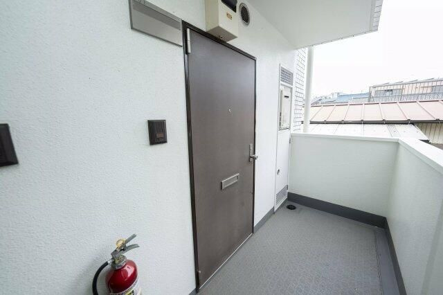 ＡＰ４１６　ハイタウン高島町の玄関