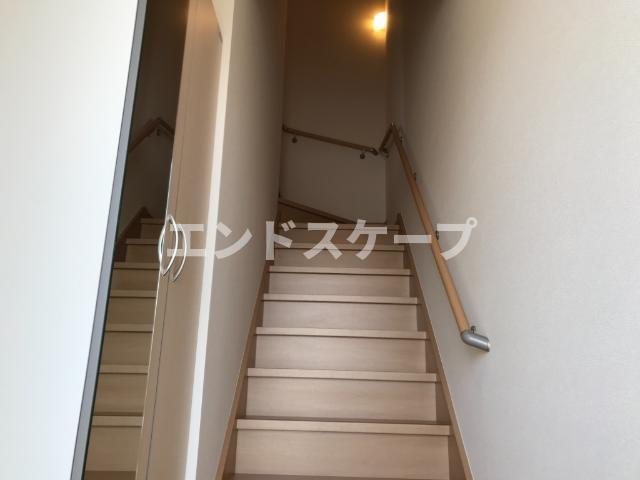 サニーヴィラの内装|階段
高崎、前橋のお部屋探しはエンドスケープまで！お客様の理想お聞かせ下さい♪