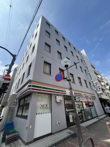 KTTビルの外観