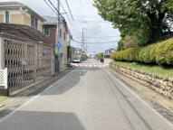  東松山市松山町　中古売戸建の前面道路含む現地写真
