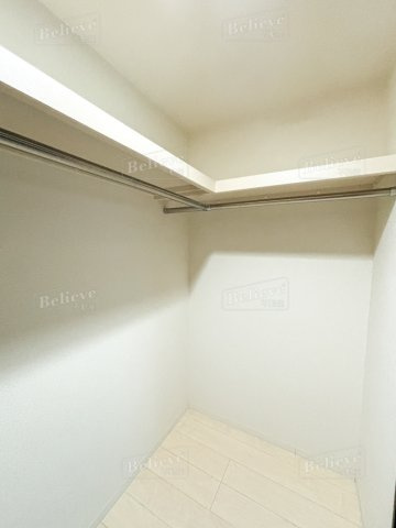 グランドシャトー花畑T・Sの収納|ウォークインクローゼットなので収納豊富です★