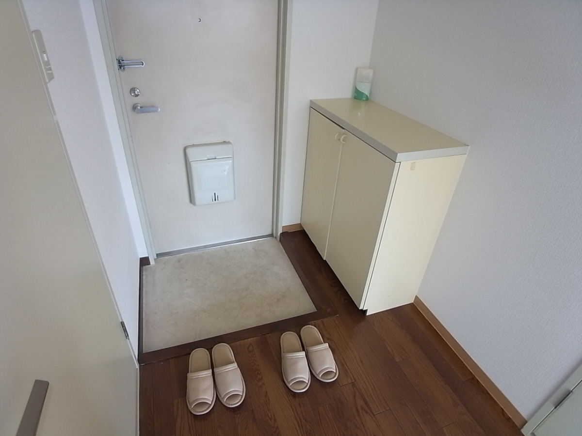 昇栄マンションⅡの玄関